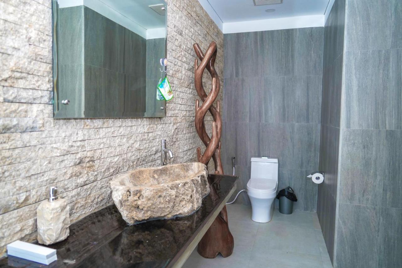 Theodor Hotel Labuan Bajo Zewnętrze zdjęcie