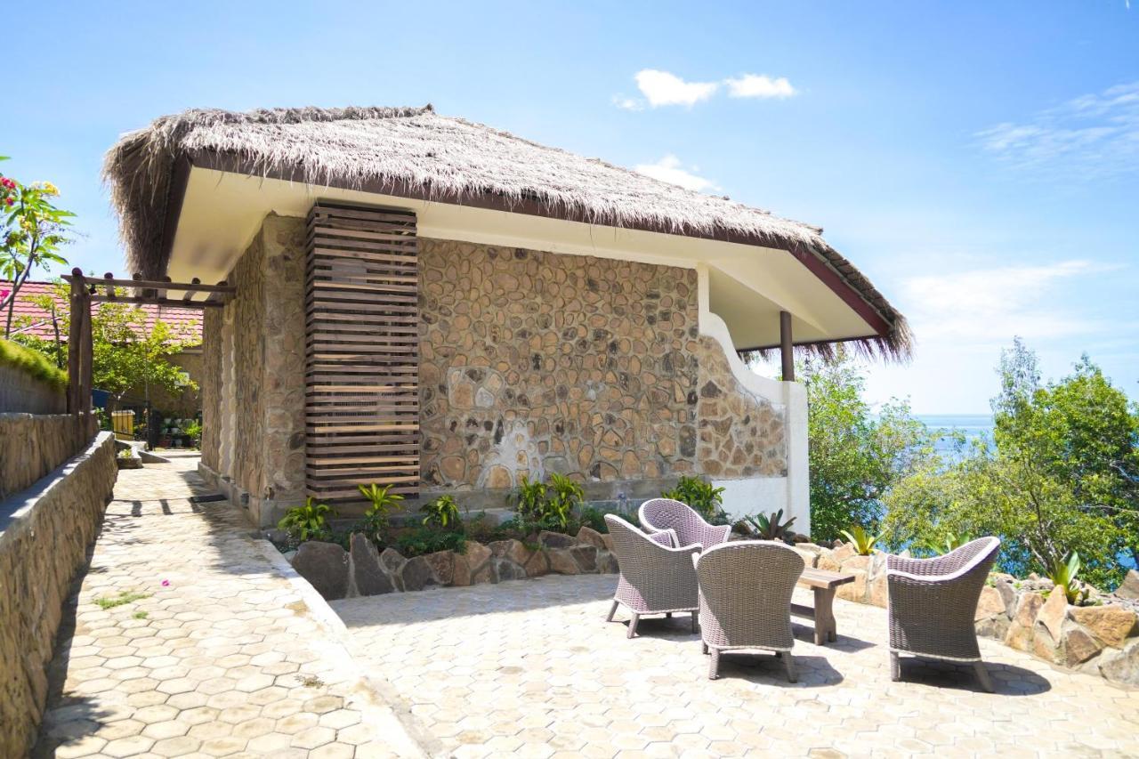 Theodor Hotel Labuan Bajo Zewnętrze zdjęcie