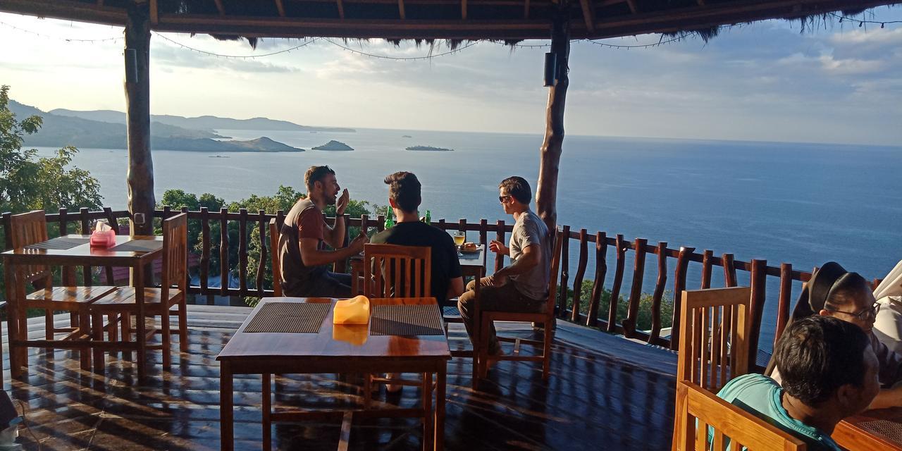 Theodor Hotel Labuan Bajo Zewnętrze zdjęcie