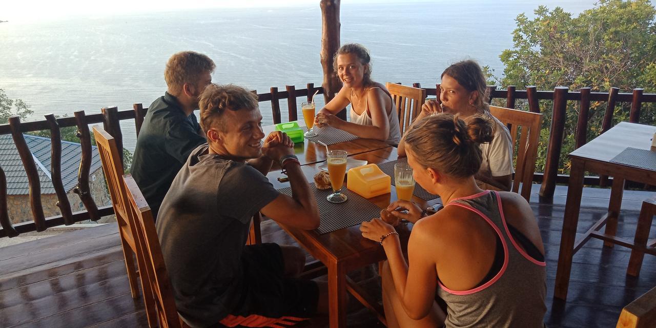 Theodor Hotel Labuan Bajo Zewnętrze zdjęcie