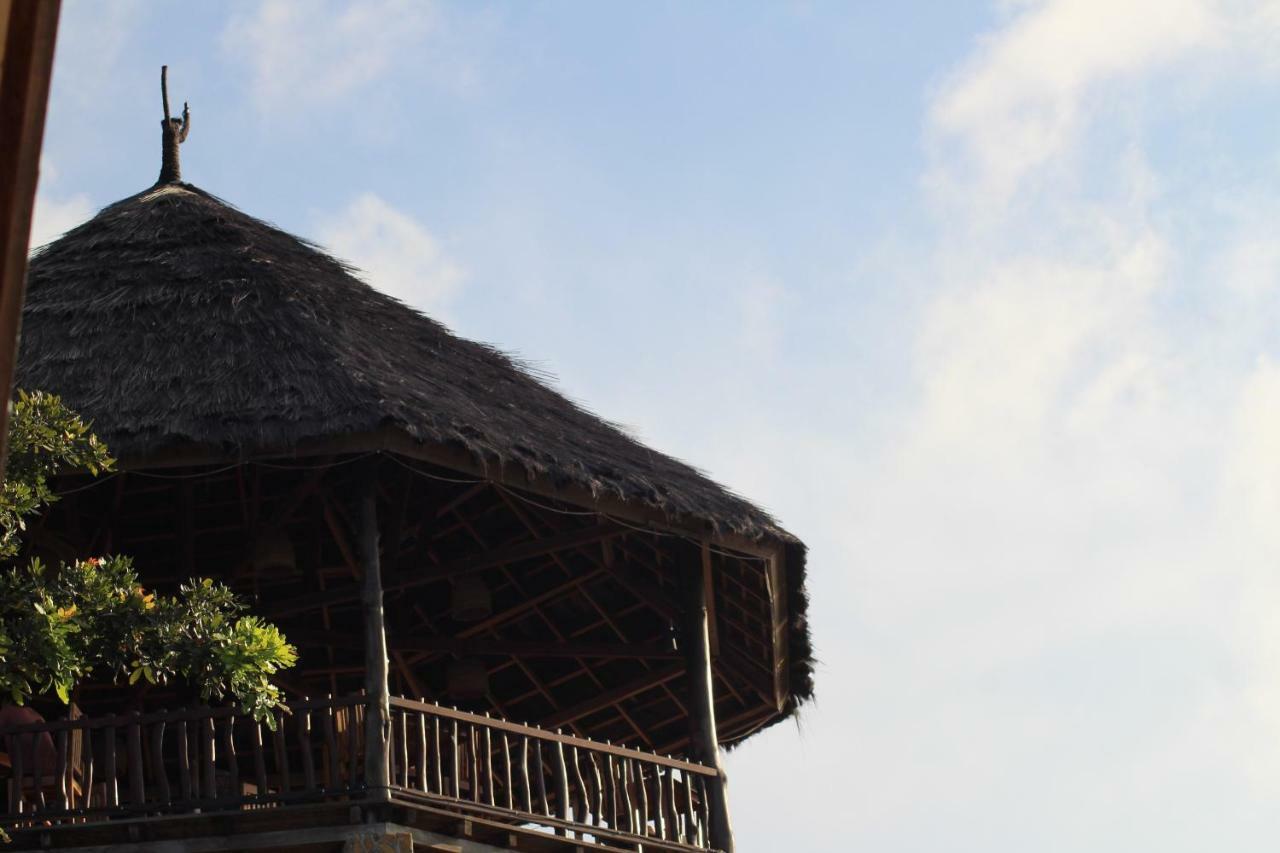 Theodor Hotel Labuan Bajo Zewnętrze zdjęcie